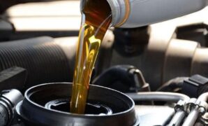 Apakah Oli Mobil Bisa untuk Motor? Penjelasan dan Rekomendasi Oli Terbaik