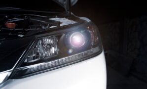 Kelebihan dan Kekurangan Lampu HID pada Mobil